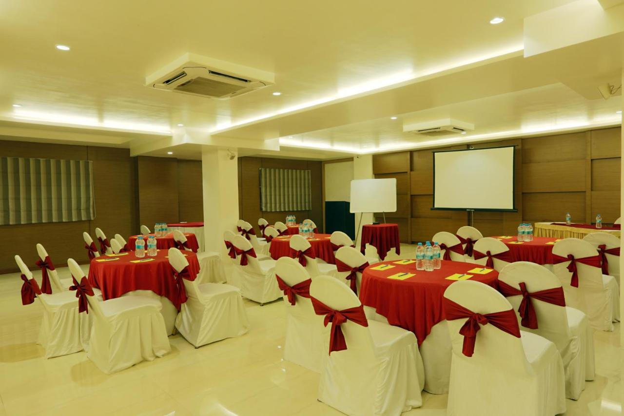 Hotel The Manor - A Boutique Hotel Jorhat Bagian luar foto