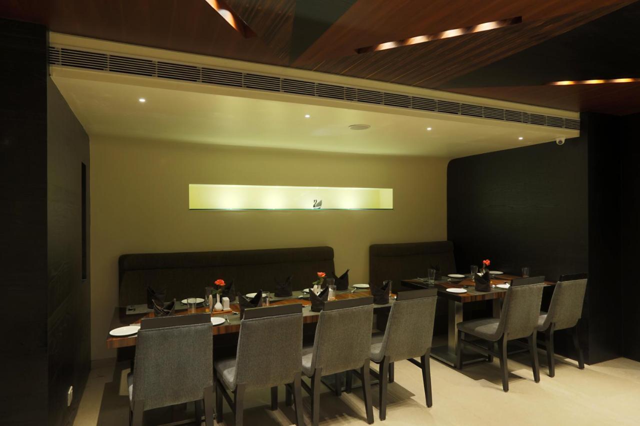 Hotel The Manor - A Boutique Hotel Jorhat Bagian luar foto