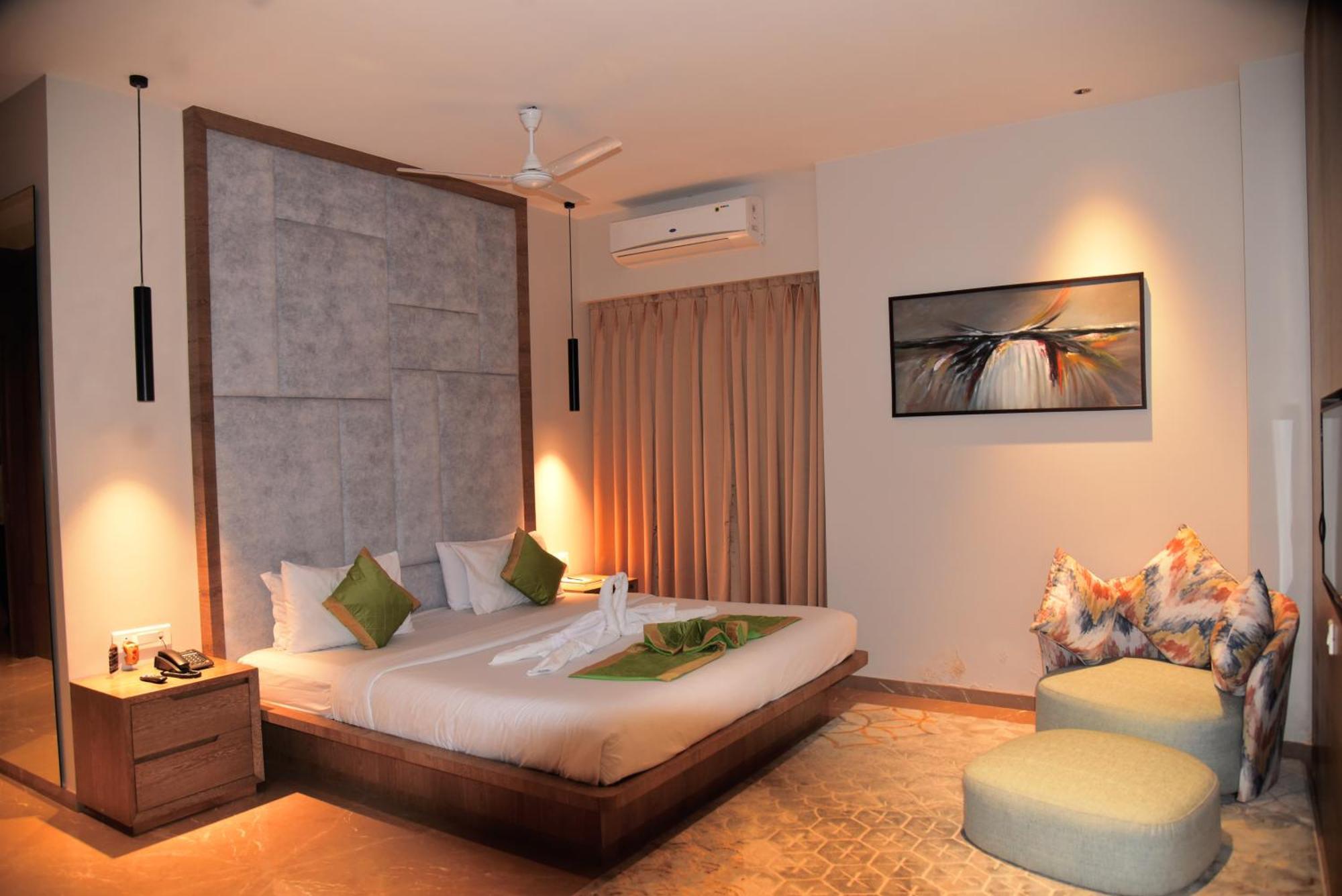 Hotel The Manor - A Boutique Hotel Jorhat Bagian luar foto