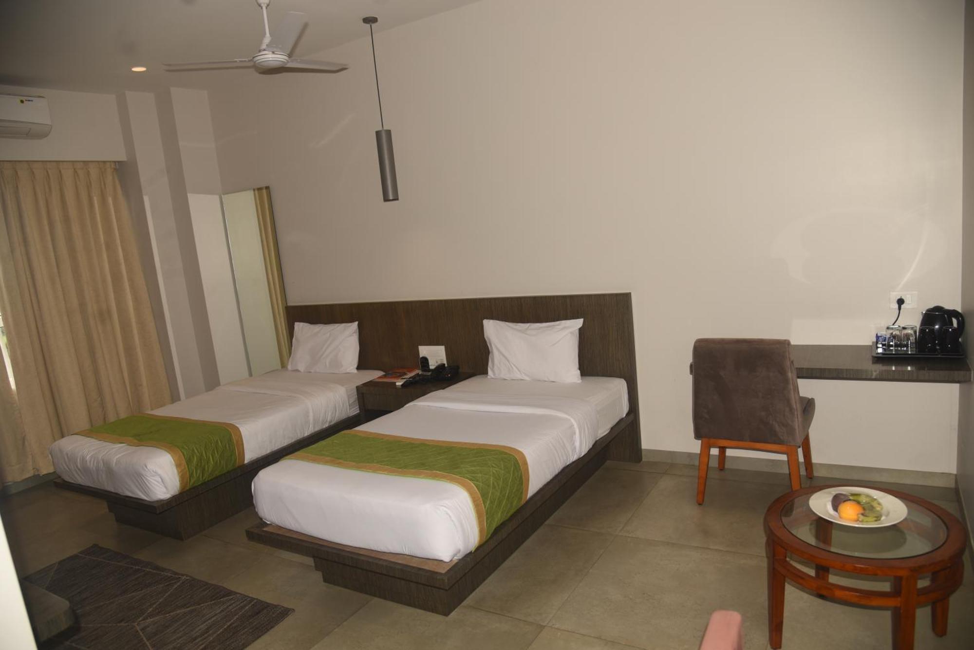 Hotel The Manor - A Boutique Hotel Jorhat Bagian luar foto