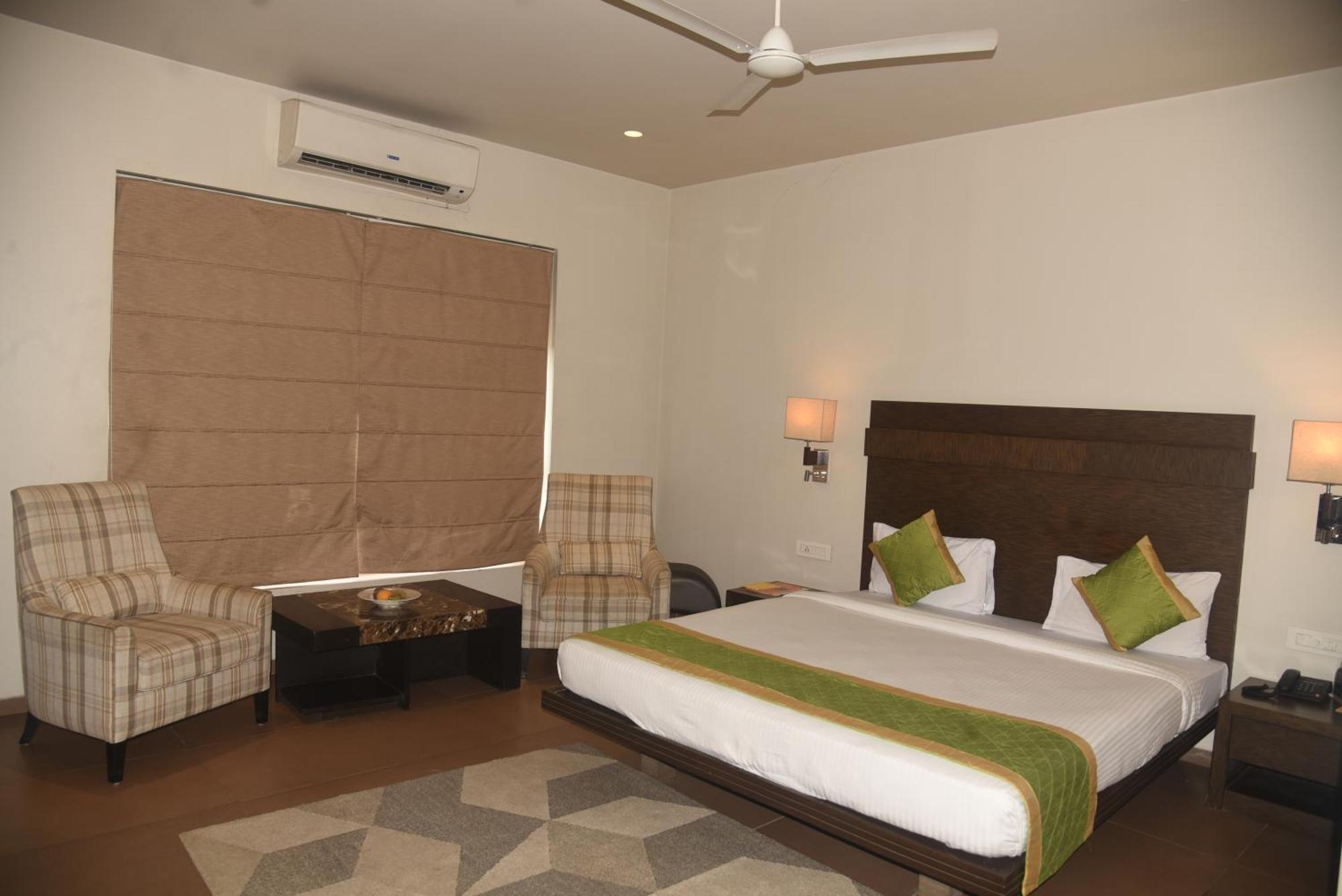 Hotel The Manor - A Boutique Hotel Jorhat Bagian luar foto
