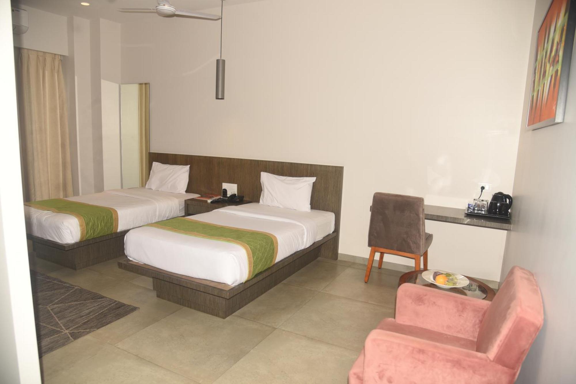 Hotel The Manor - A Boutique Hotel Jorhat Bagian luar foto