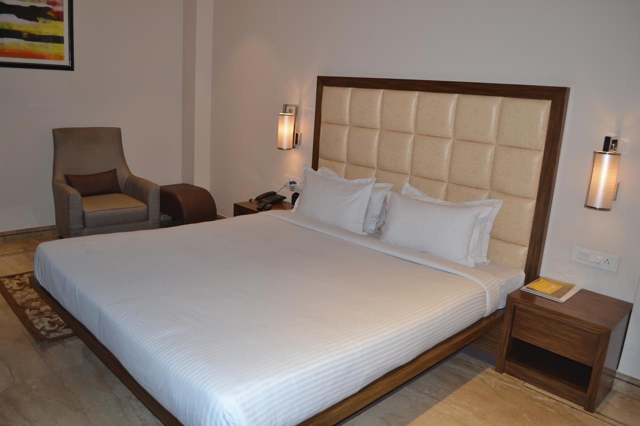Hotel The Manor - A Boutique Hotel Jorhat Bagian luar foto